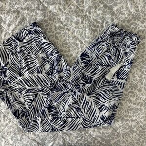 Navy and White Leaf Print summer pants M